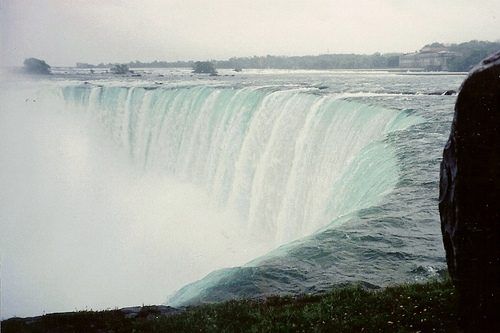 Niagara Falls est une merveille à visiter.