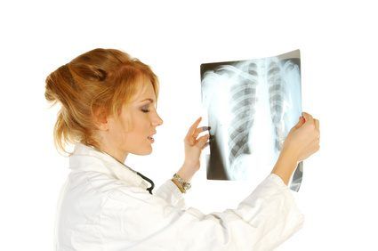 Le service de radiologie gère rayons X.