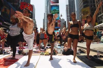 Yoga Bikram extérieure classe de yoga