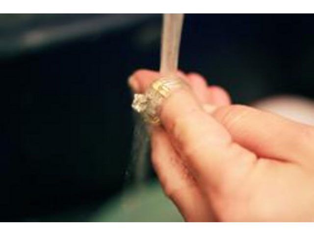 Comment nettoyer or blanc Diamond Rings