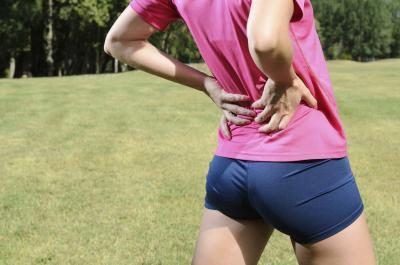 Le mal de dos est un effet secondaire fréquent associé à Prexum.