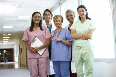 Selon le Bureau of Labor Statistics et États-Unis, l'industrie des soins infirmiers aura un beaucoup plus rapide que la croissance moyenne.