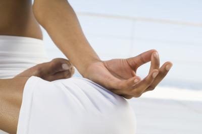 Les pierres peuvent aider pendant la méditation.
