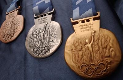 Médailles olympiques des Jeux olympiques d'hiver de 2002 à Salt Lake City, UT.