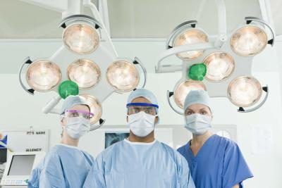 médecins dans les produits chirurgicaux