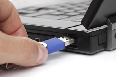 lecteurs flash USB conserver leur mémoire même lorsqu'il est débranché.