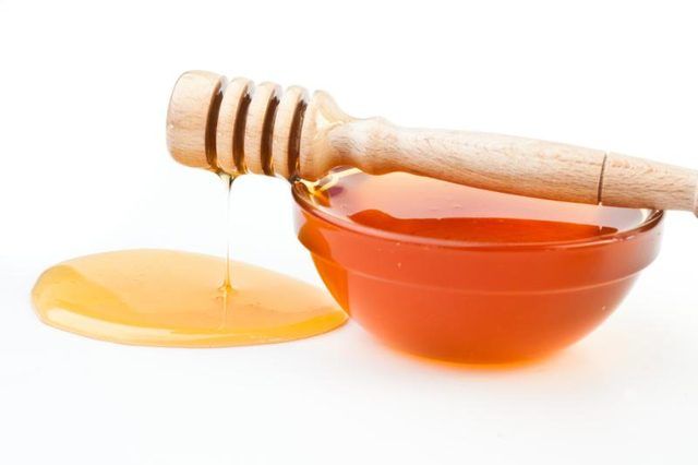 Le miel est un édulcorant naturel et un substitut facile pour le sucre raffiné.