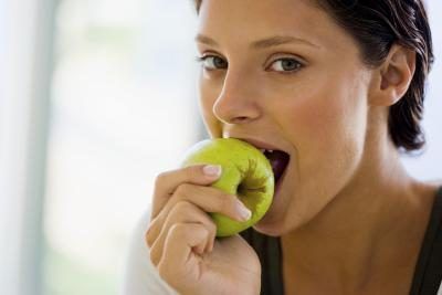 La plupart des fruits ont des niveaux élevés de vitamines A, B, C et de fibres.