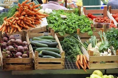 Légumes pour la vente à un marché.
