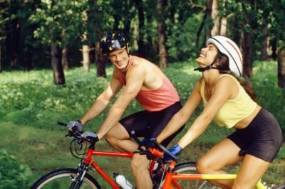 Vélos équitation aideront à brûler des calories.
