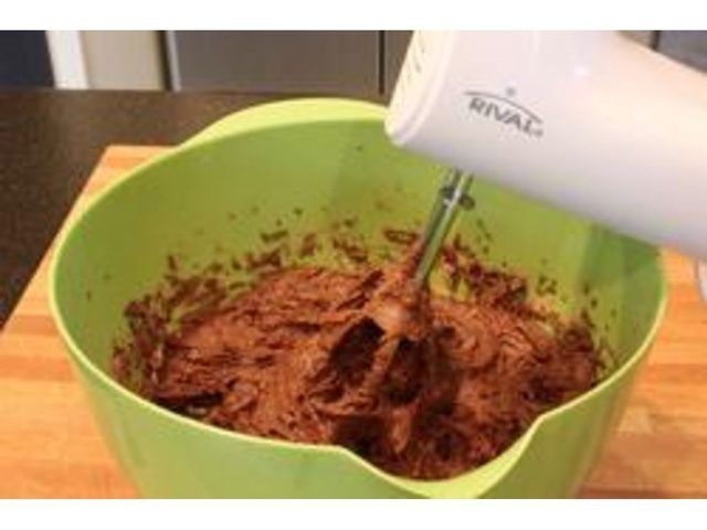 Comment faire Brownies partir d'un mélange de gâteau
