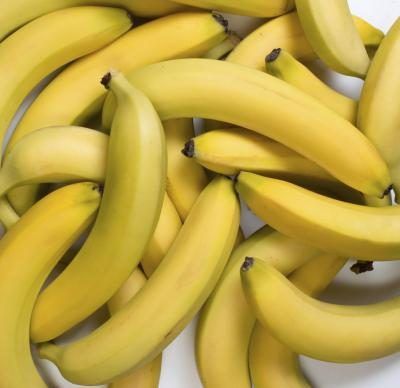 Un gros plan de bananes.