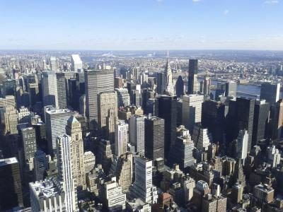 Une vue aérienne de la ville de New York.