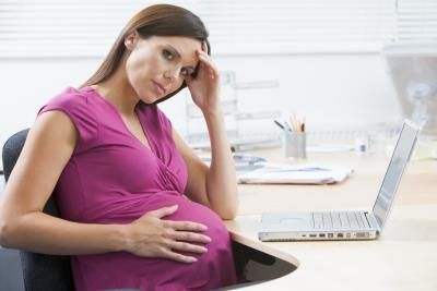 femme enceinte avec une chute de la pression artérielle