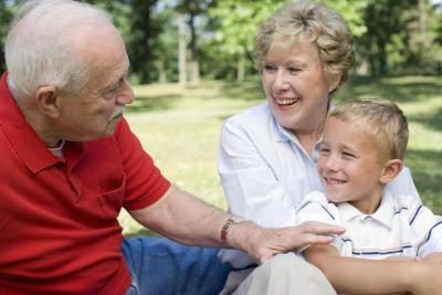 L'hypothyroïdie est plus fréquente chez les personnes âgées, mais il est aussi généralement facile à diagnostiquer chez les enfants et les jeunes adultes.