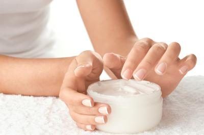 La lotion peut être utilisé pour traiter la peau gercée.