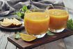 Obtenez un coup de pouce d'antioxydants dans une tasse de nectar de mangue.