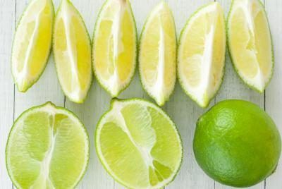 jus de Lime a été déterminée par de nombreux tests scientifiques pour être acide.