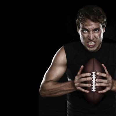Certains joueurs de la NFL portent des bandes autour de leur biceps pour accentuer l'apparence de leurs muscles