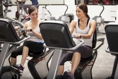 Vous pouvez brûler 250 calories en une séance d'entraînement de 30 minutes sur un vélo stationnaire.